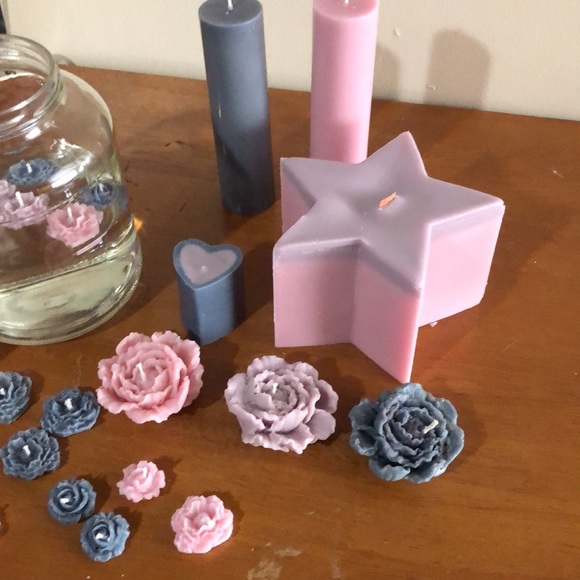 Handmade with ❤️&✌🏻 Candles - Picture 5 of 6